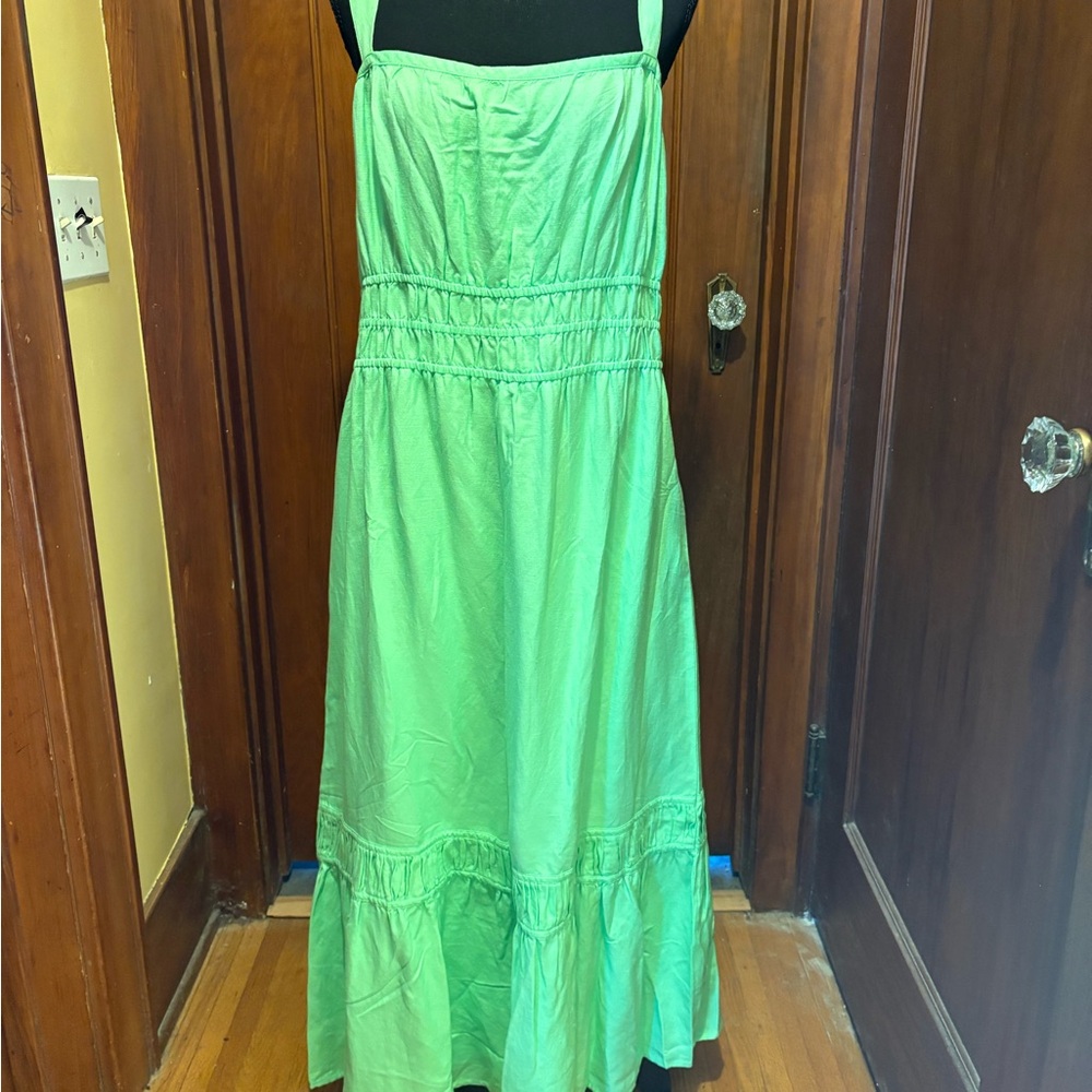 Green Sleeveless Maxi Dress